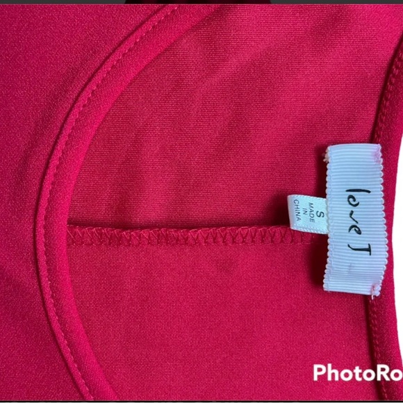 Love J Asymmetrical Ruffle Sleeve Red High-low Tunic - Small - Picture 3 of 9